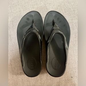 Oofos OOLALA Sandal- Black